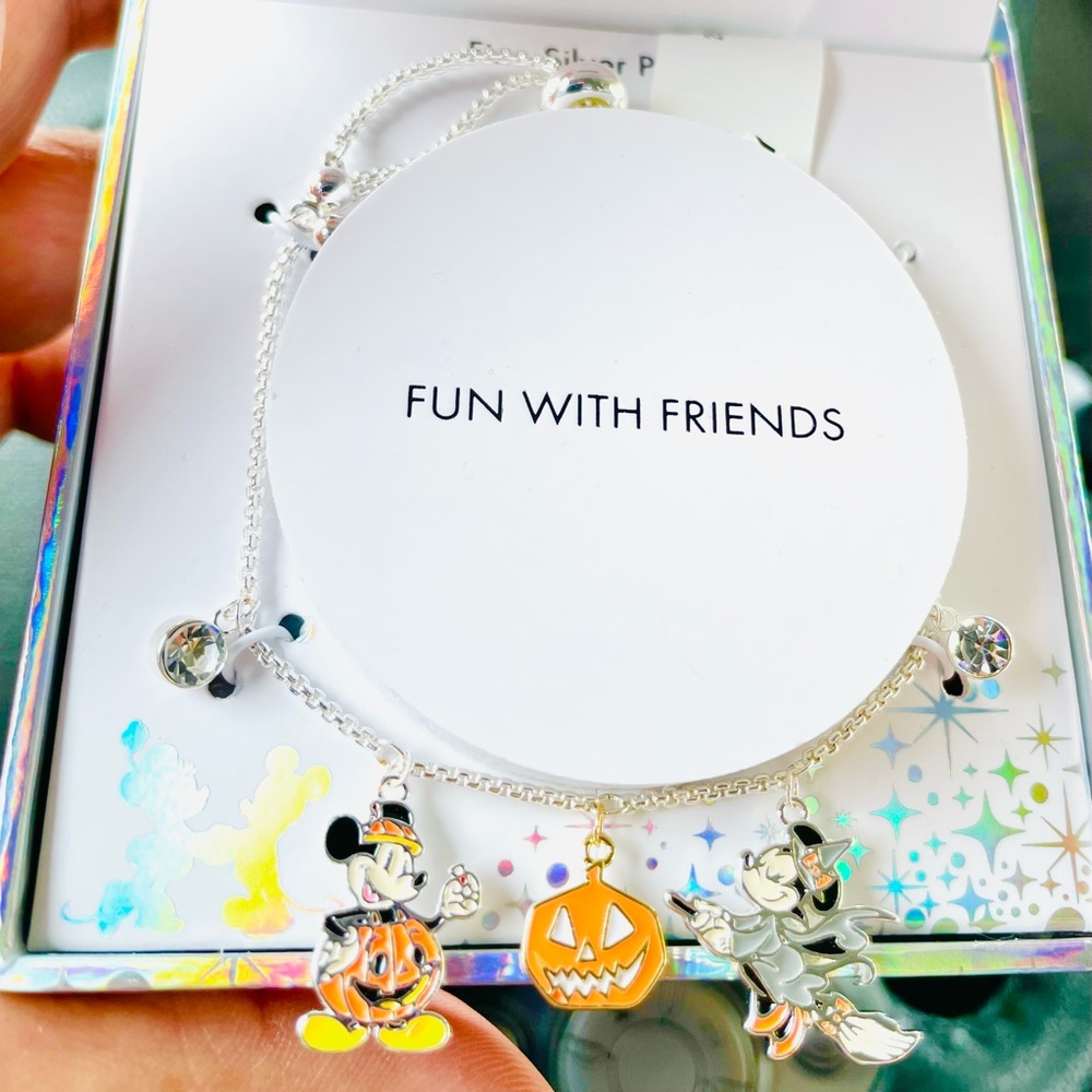 🌟NEW🌟 Mickey and Minnie Mouse Halloween Disney Bracelet Spooktacular Pumpkin